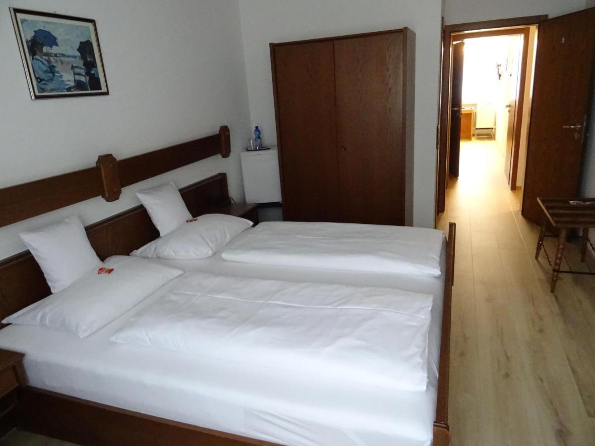 Aparthotel Zum Dom Kleinblittersdorf エクステリア 写真