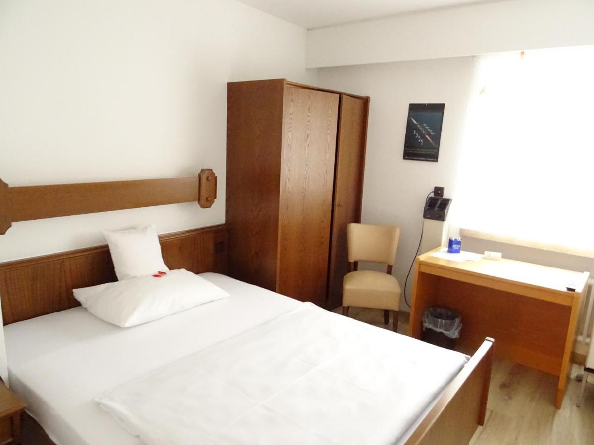 Aparthotel Zum Dom Kleinblittersdorf エクステリア 写真