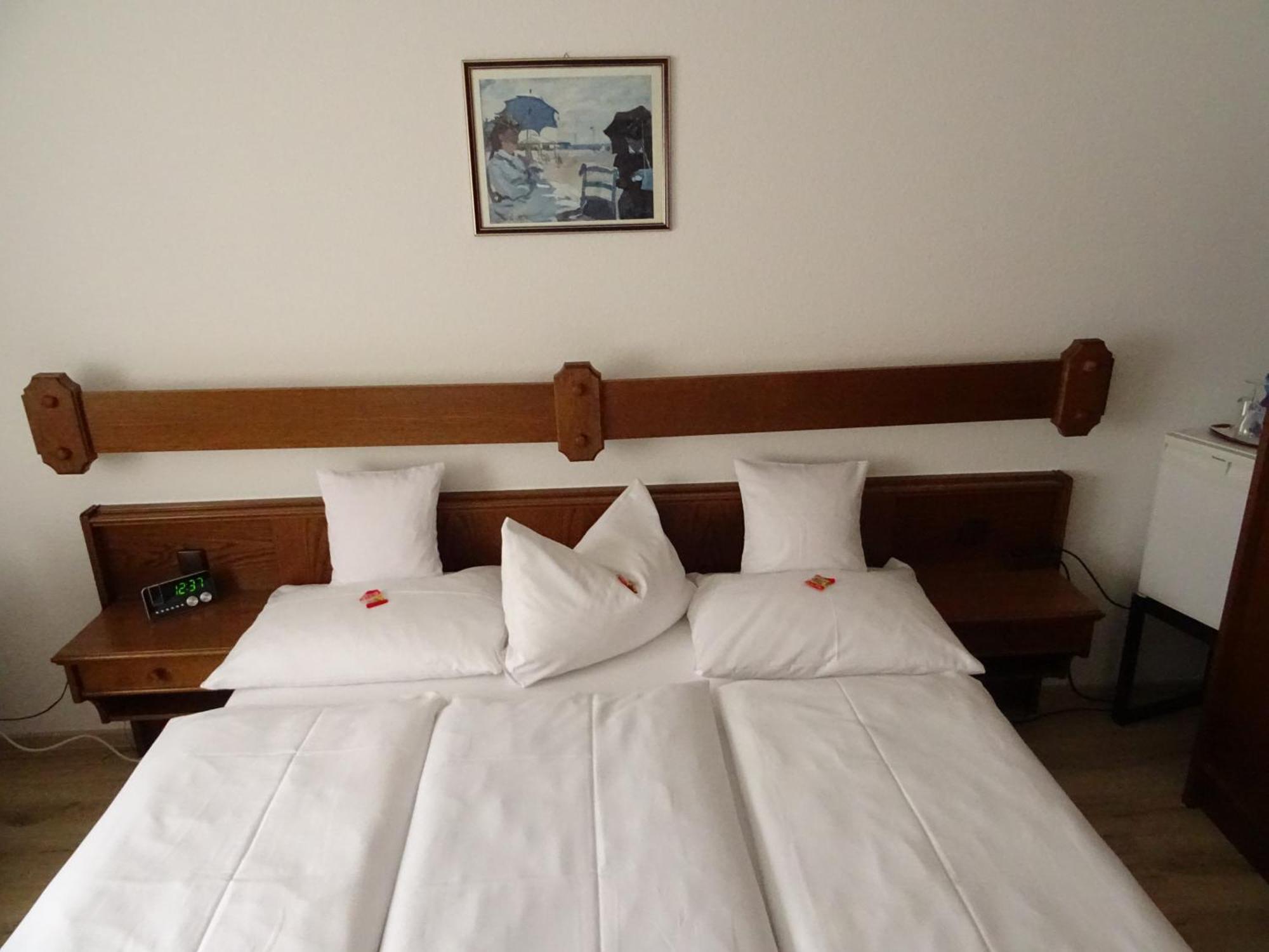 Aparthotel Zum Dom Kleinblittersdorf エクステリア 写真