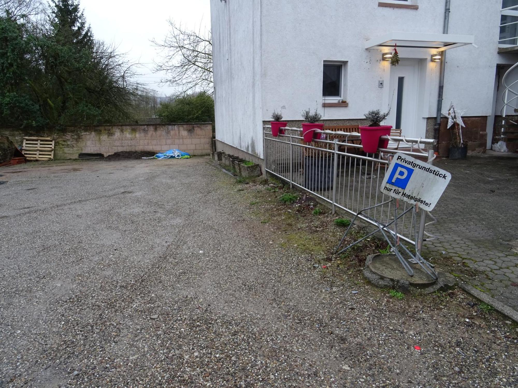 Aparthotel Zum Dom Kleinblittersdorf エクステリア 写真
